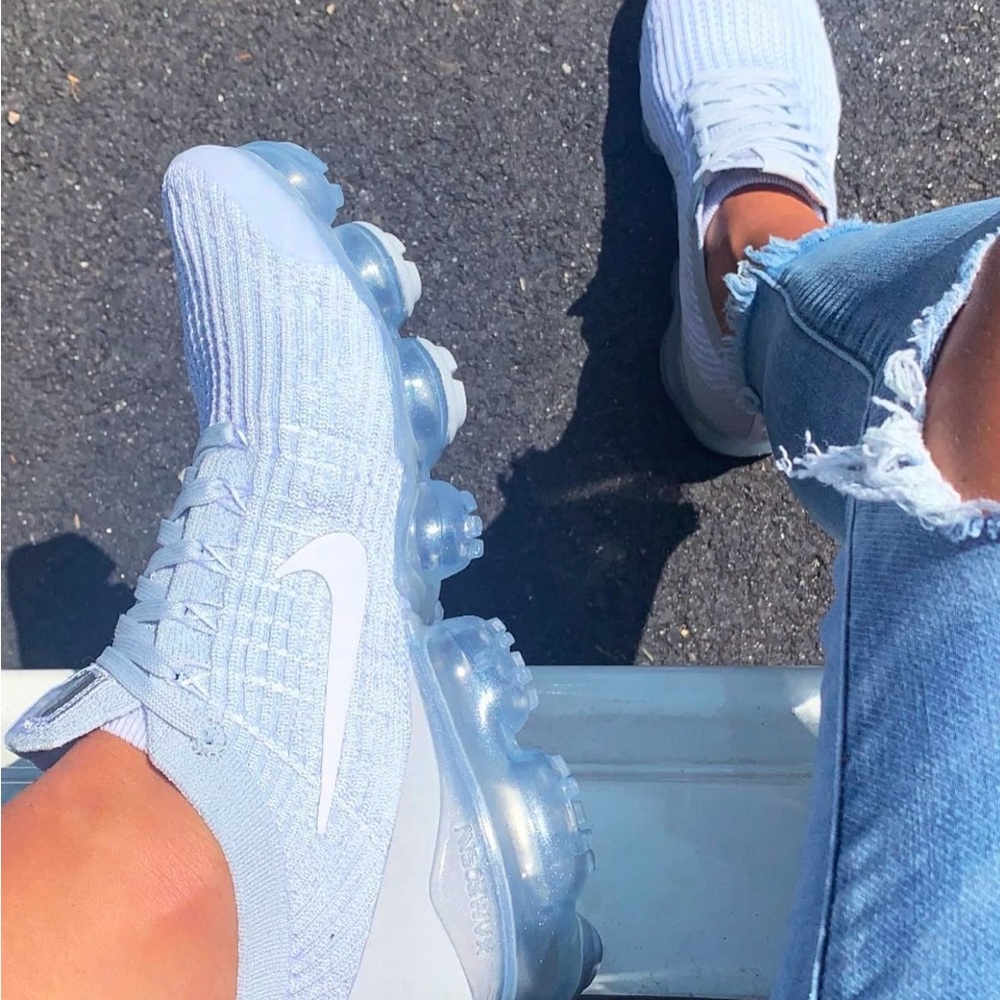 Nike Air VaporMax Flyknit 3 Women's AJ6810-100 Pure Platinum Size 7